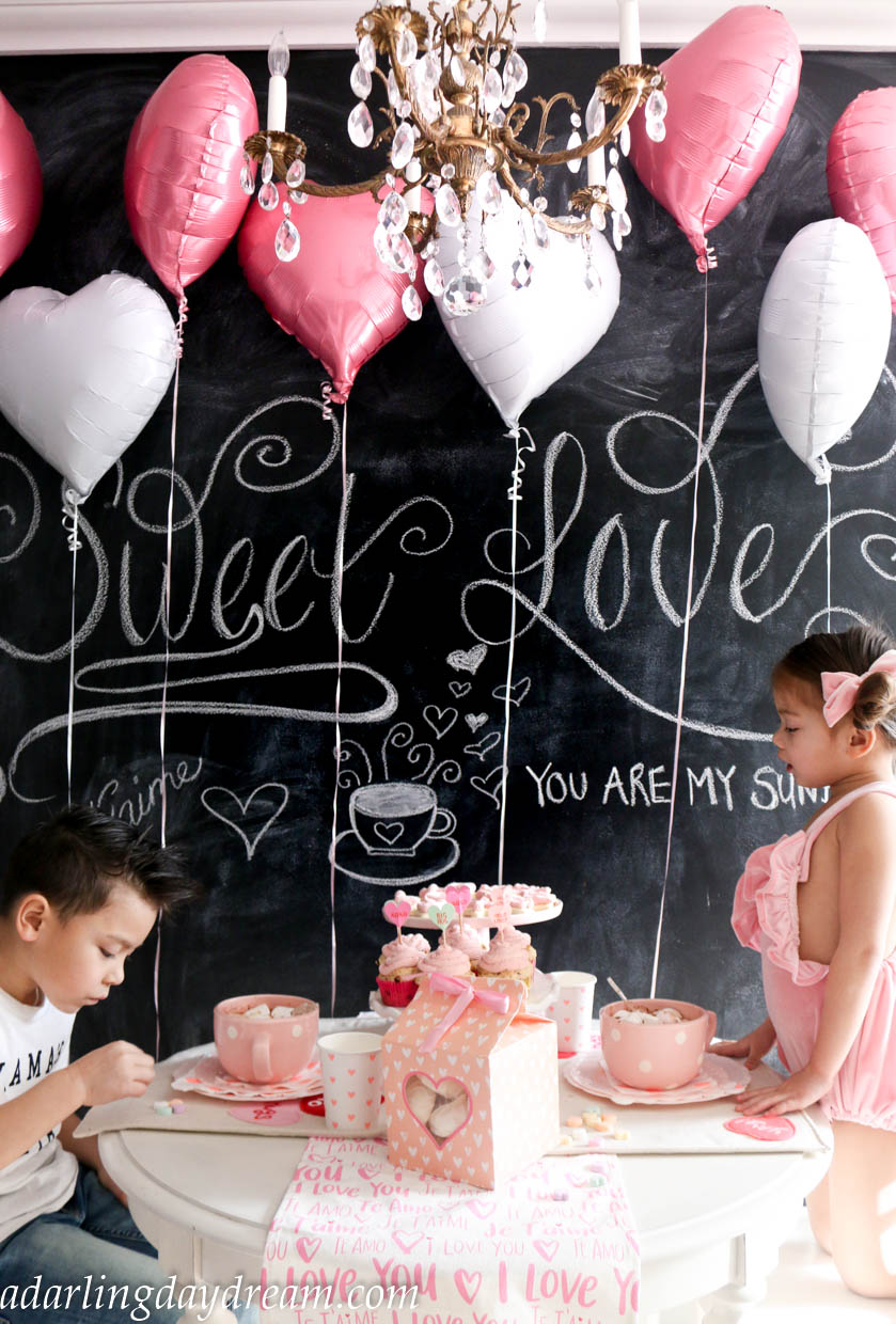 valentines-day-party-kids-party-party-ideas-kids-valentines-day-party-playroom_-11