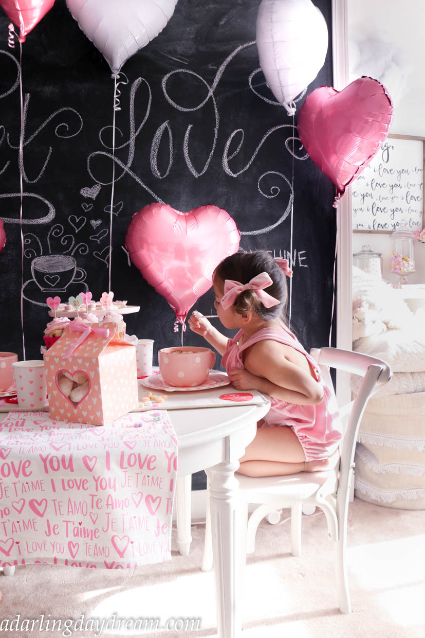 valentines-day-party-kids-party-party-ideas-kids-valentines-day-party-playroom_-14