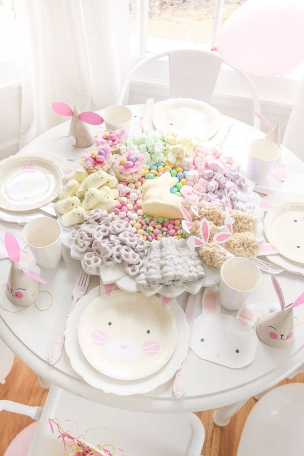 Kids Easter Table | A Darling Daydream